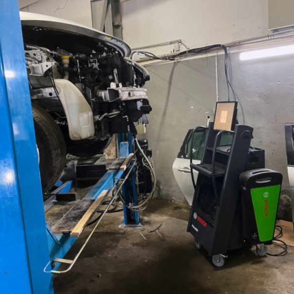 KFZ Reparatur mit modernen Geräten - Meisterwerkstatt in Hagen